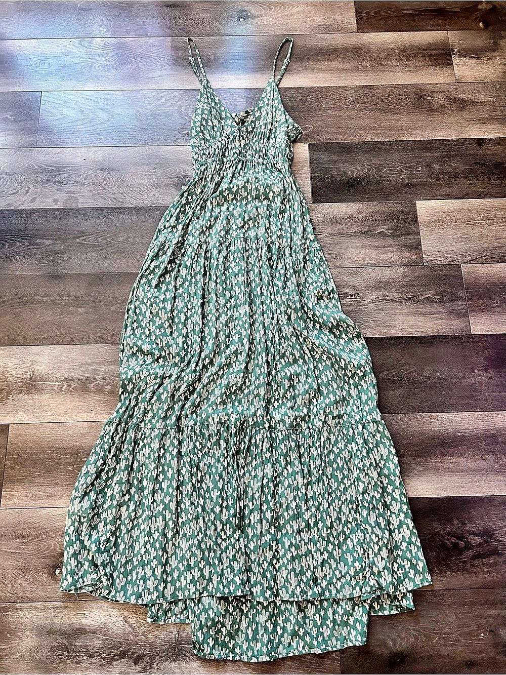 Angie Maxi Tie Front Dress in Green & White Size Large Like New